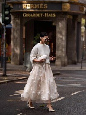 Marielle Stokkelaar Almelo CHLOE White Skirt Taffeta & Tulle w/ Flowers $299 O/S